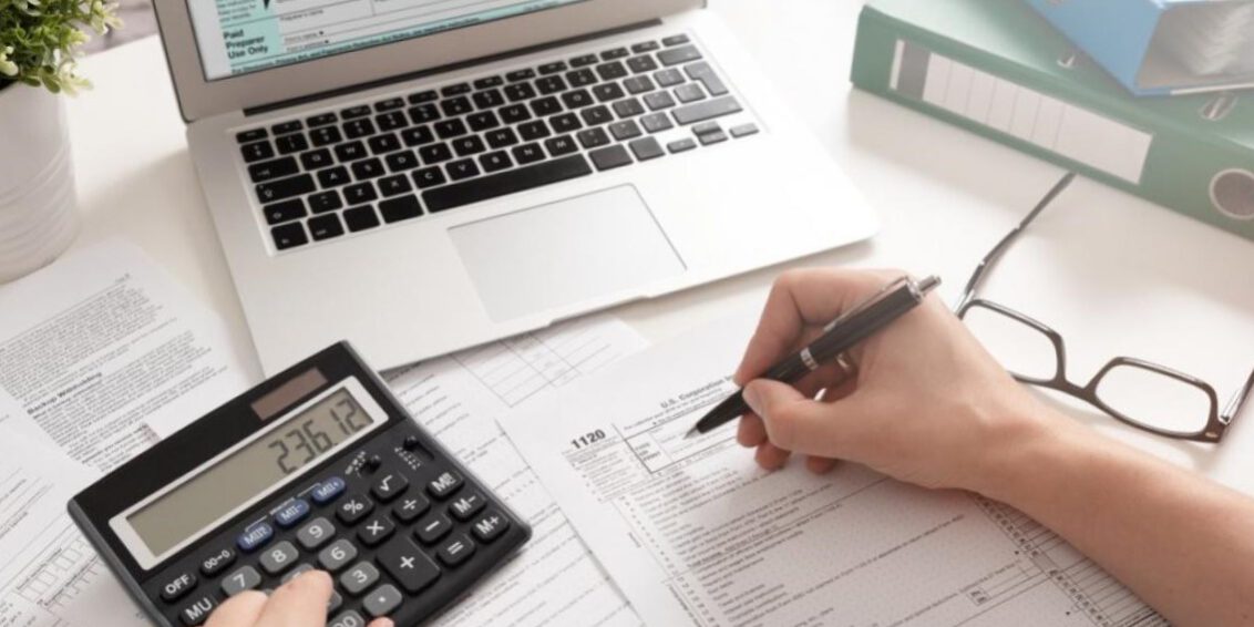 asesoría para la declaración de la renta en Valencia - gafas