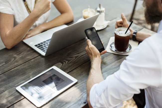 asesoría fiscal para ecommerce - reunión informal