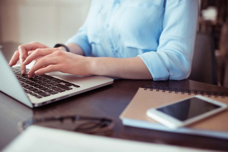 certificado digital no presencial en Valencia – mujer certificado digital no presencial en Valencia - mujer