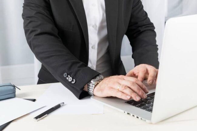 Asesoría fiscal para ecommerce – hombre Asesoría fiscal para ecommerce - hombre