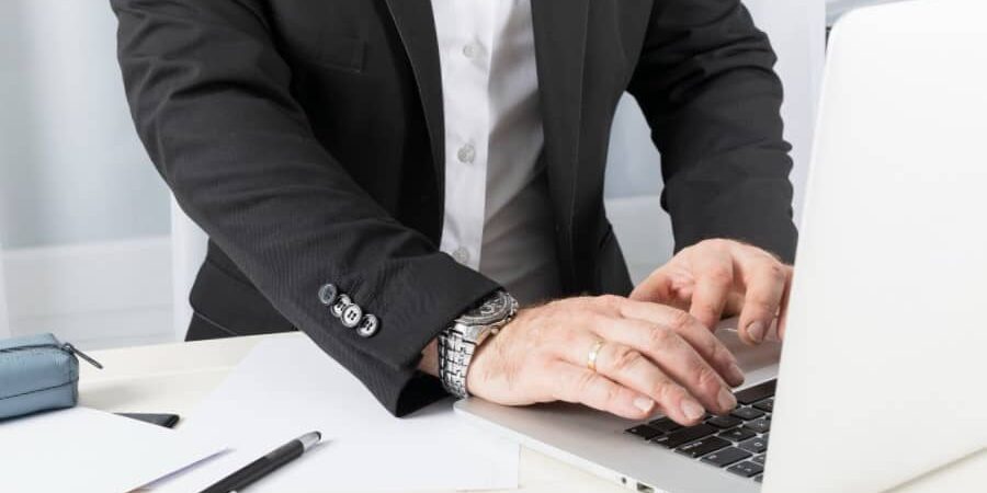 Asesoría fiscal para ecommerce – hombre Asesoría fiscal para ecommerce - hombre